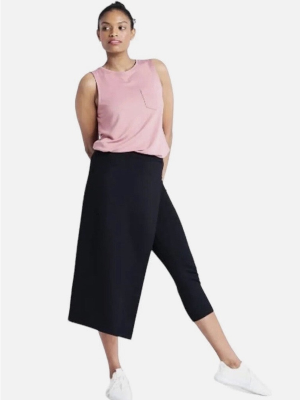 Betabrands Black Sassiest Pants with Skirt Overlay in Black, Size Medium E57